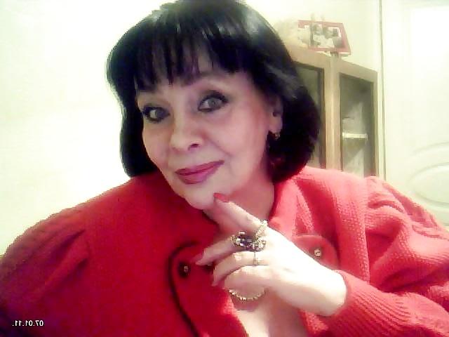 25P Alluring Granny! (Non-Nude)