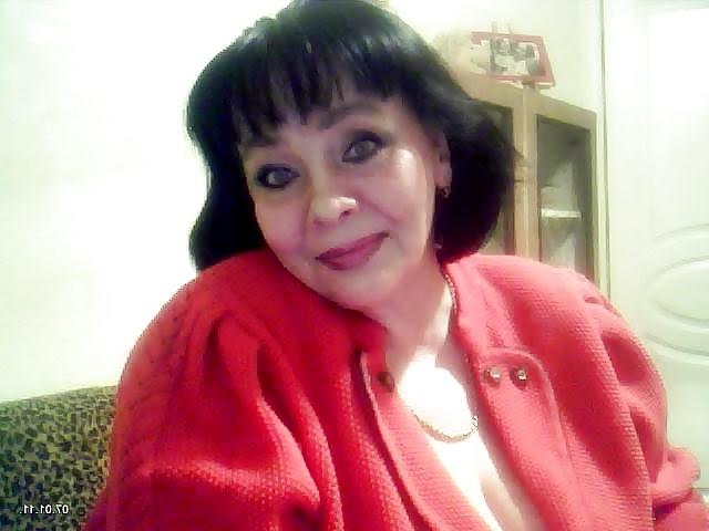 25P Alluring Granny! (Non-Nude)