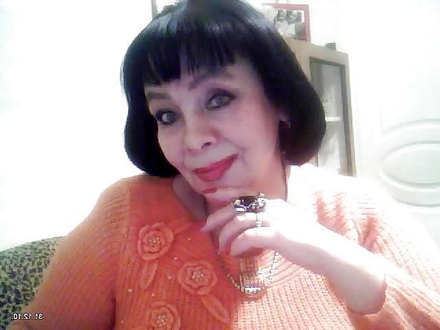 25P Alluring Granny! (Non-Nude)