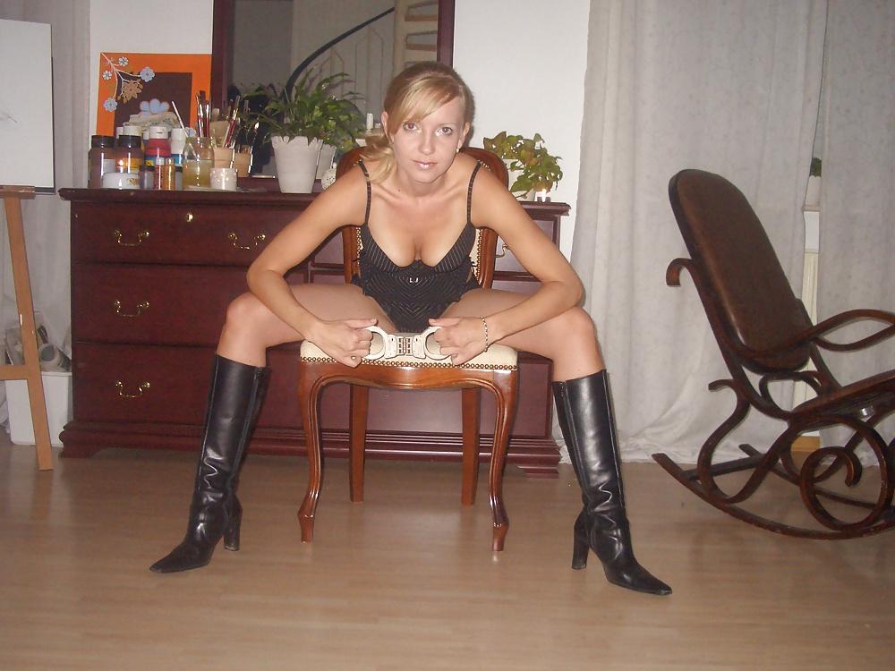 25P Amateur MILF Poses