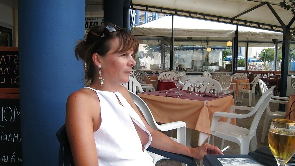 18P Amateur matures pokies,downblouse and upskirt 2.