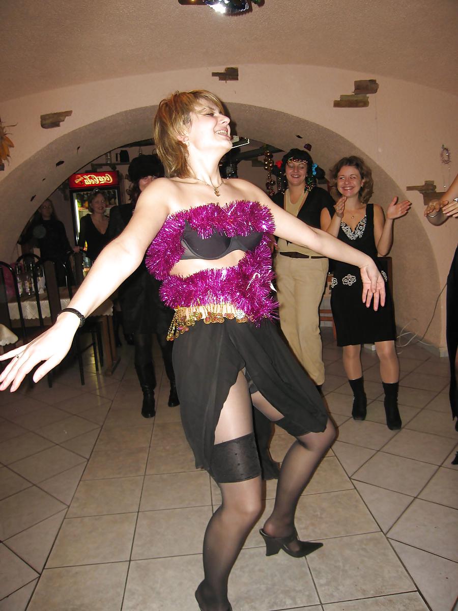 18P Amateur matures pokies,downblouse and upskirt 2.