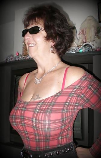 25P Alluring Granny!