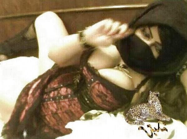 25P ARAB AMATEUR MUSLIM BEURETTE HIJAB BNAT BIG ASS vol.10
