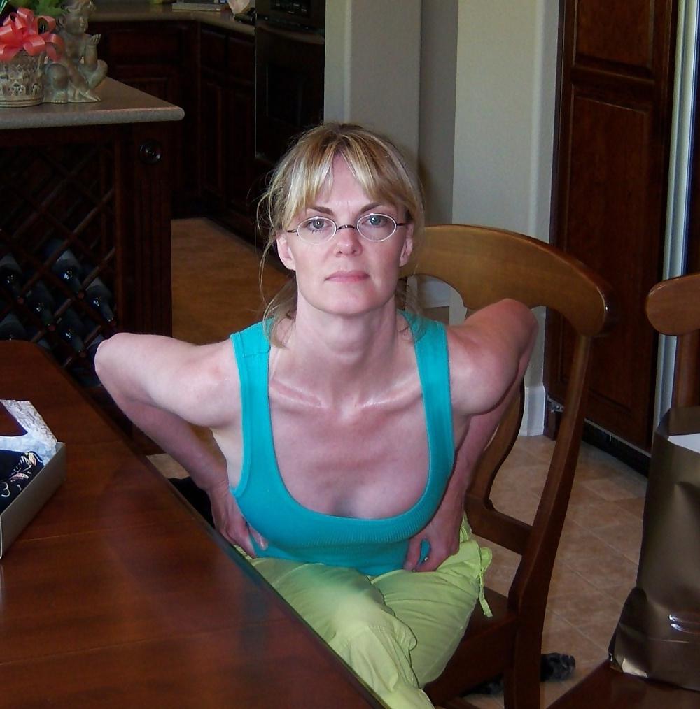 25P Hot Blonde skinny Amateur MILF wife