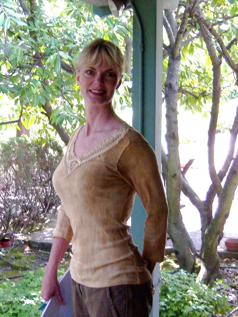 25P Hot Blonde skinny Amateur MILF wife