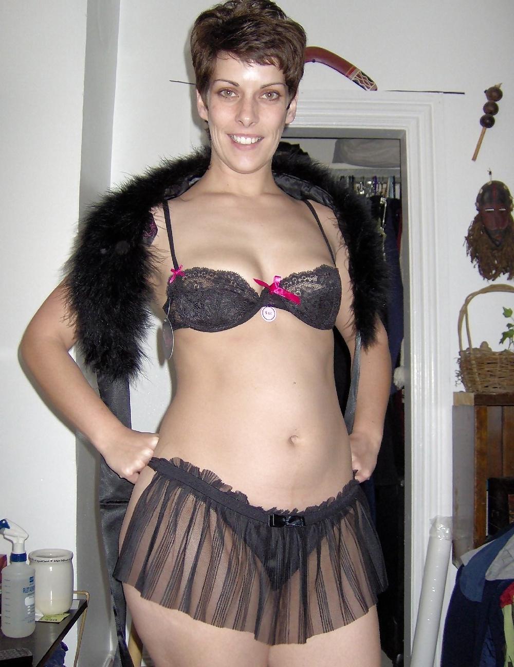 25P Amateur Milfs and Girlfriends
