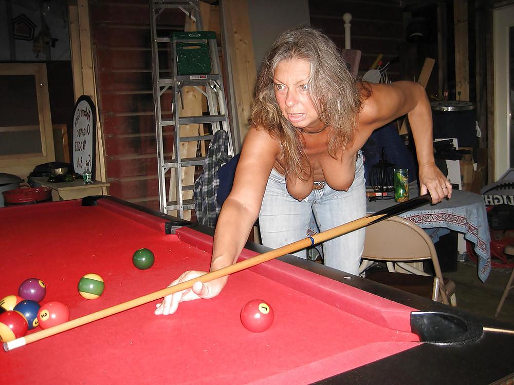 25P Mature Amateur Ladies