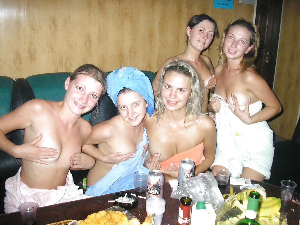 17P Nude Girlfriend's and Amateur teen selfies