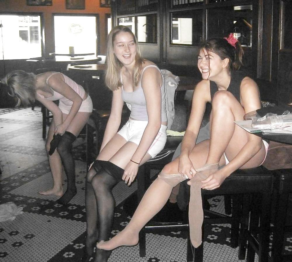 25P Amateur babes wearing pantyhose.5