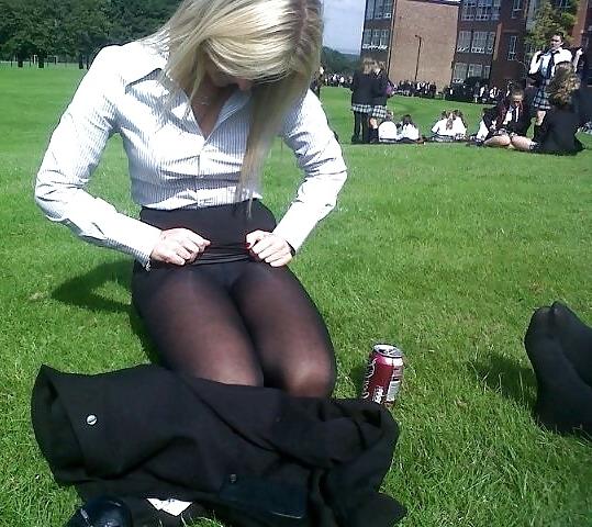 25P Amateur babes wearing pantyhose.6