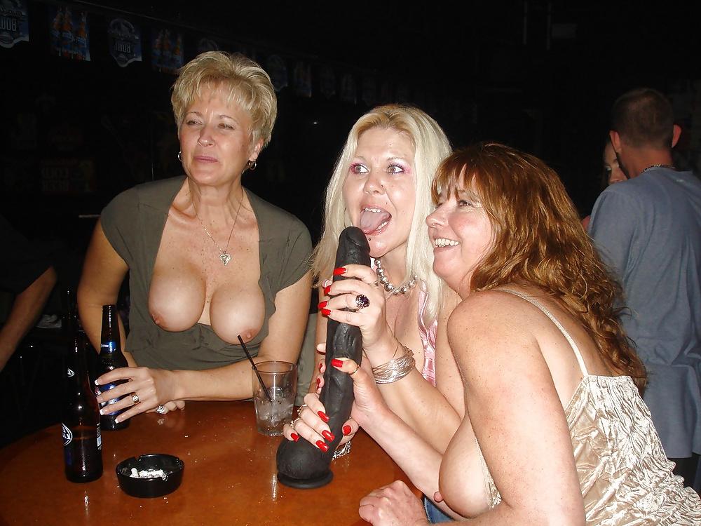 25P Only the best amateur mature ladies.23