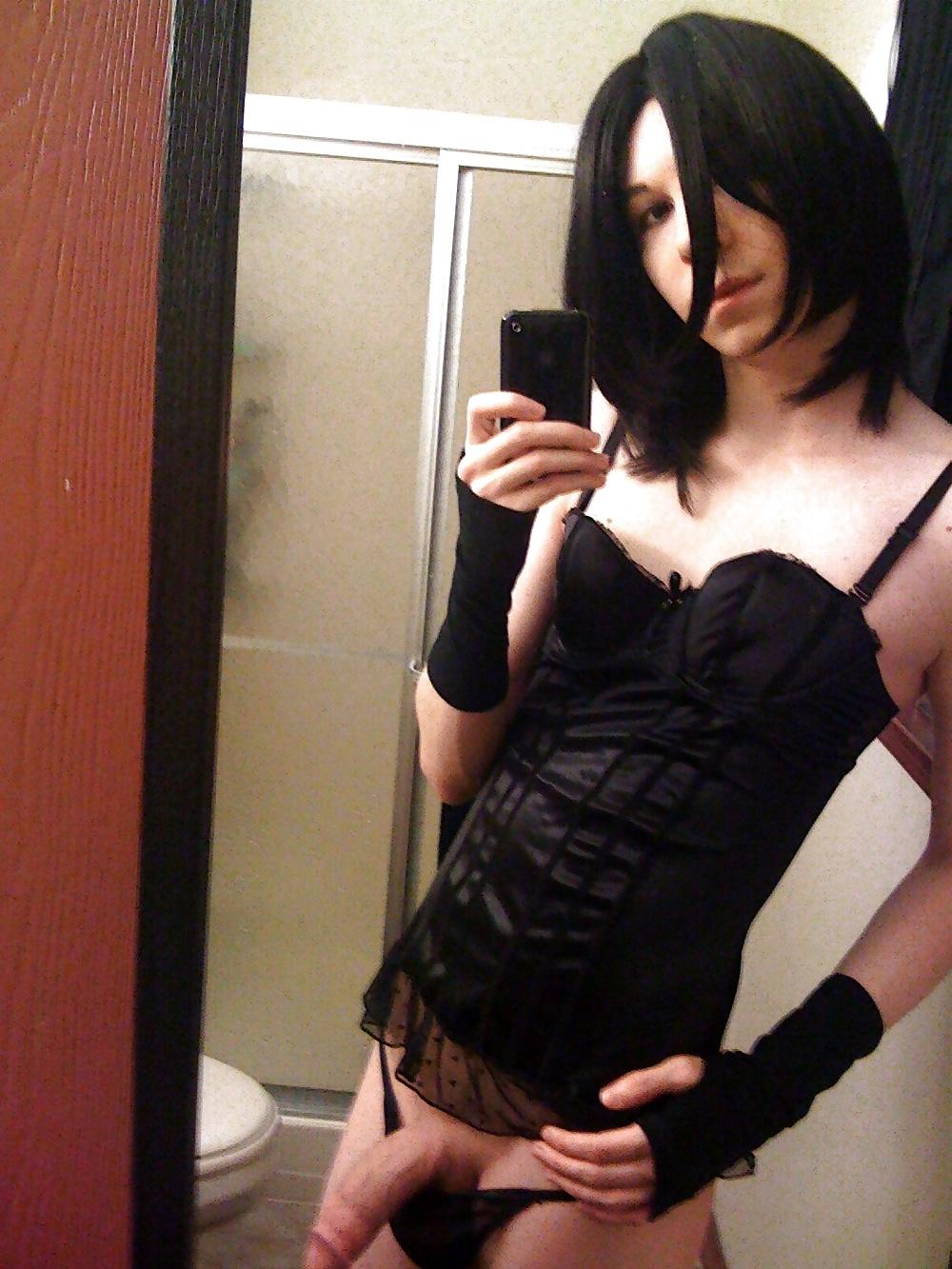 25P Amateur ladyboys shemales & traps HOT