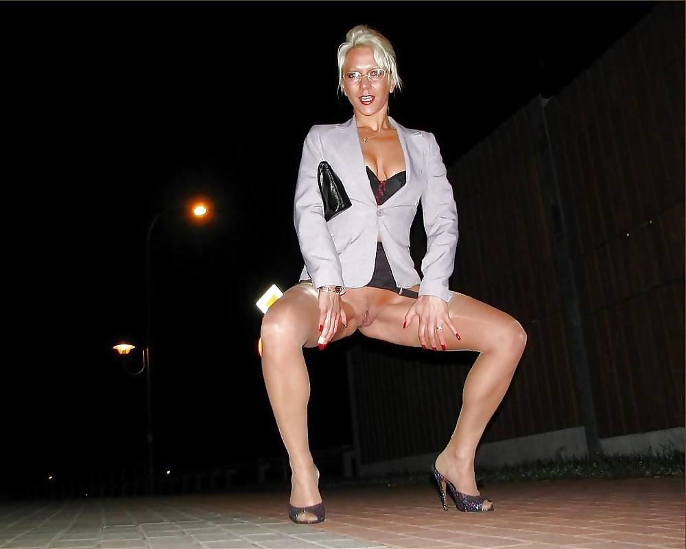 21P Beautiful mature and milf amateur 