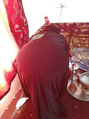 24P ARAB AMATEUR MUSLIM BEURETTE HIJAB BNAT BIG ASS vol.12