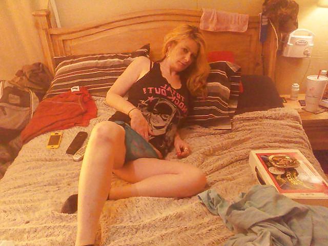 25P Amateur Slut Wives..Snowbunny #3