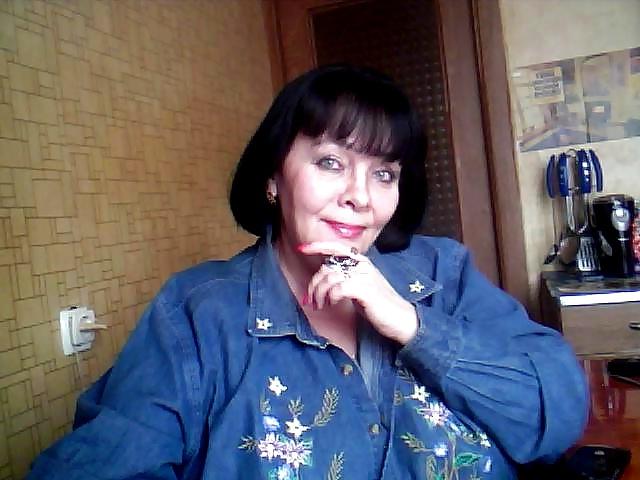 25P Alluring Granny! (Non-Nude)