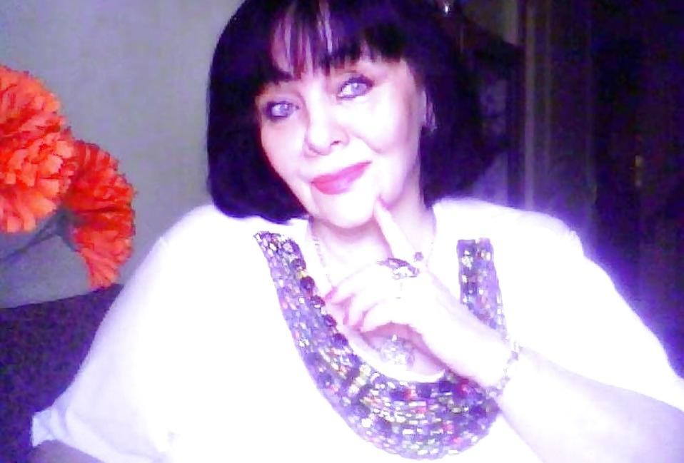 25P Alluring Granny! (Non-Nude)