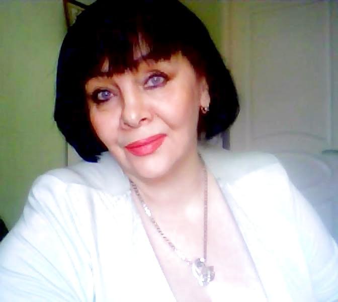 25P Alluring Granny! (Non-Nude)