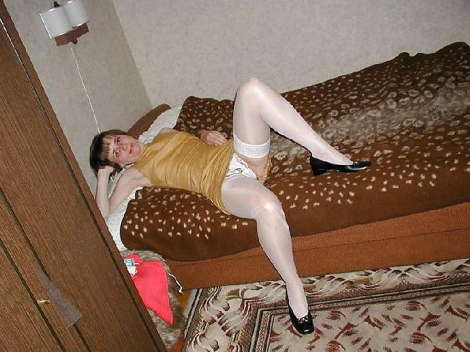 10P Mature amateur wife in shiny white stockings