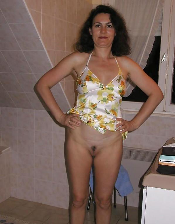 25P Amateur milf 390