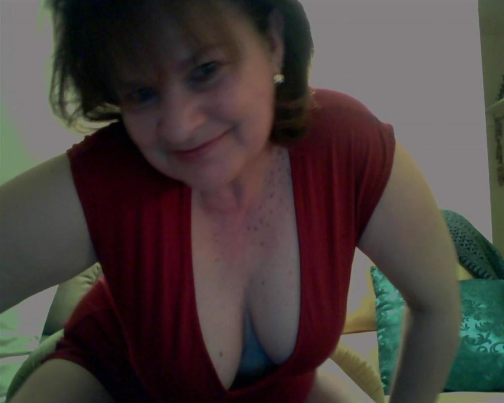 18P Alluring Granny! (59 y.o. Wendy)