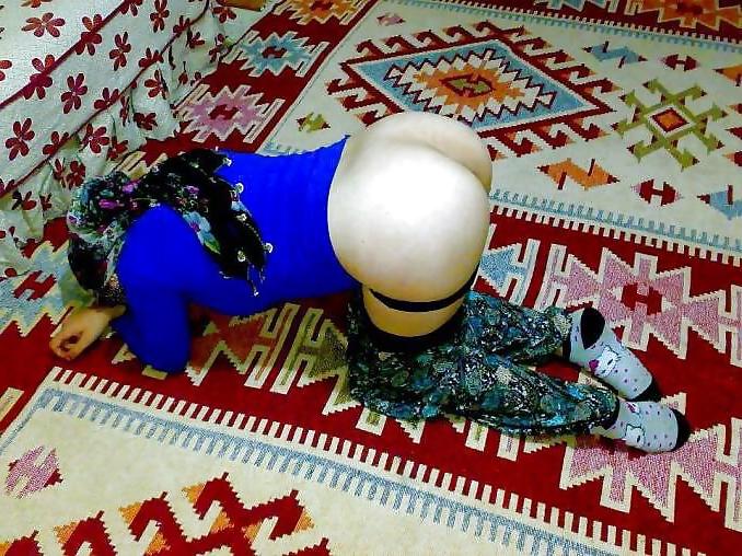 24P ARAB AMATEUR MUSLIM BEURETTE HIJAB BNAT BIG ASS vol.10