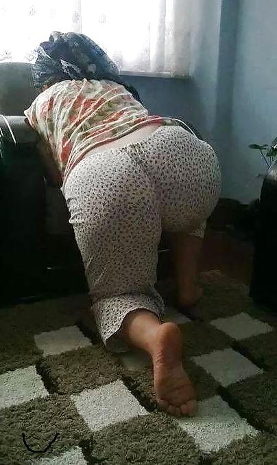 24P ARAB AMATEUR MUSLIM BEURETTE HIJAB BNAT BIG ASS vol.10