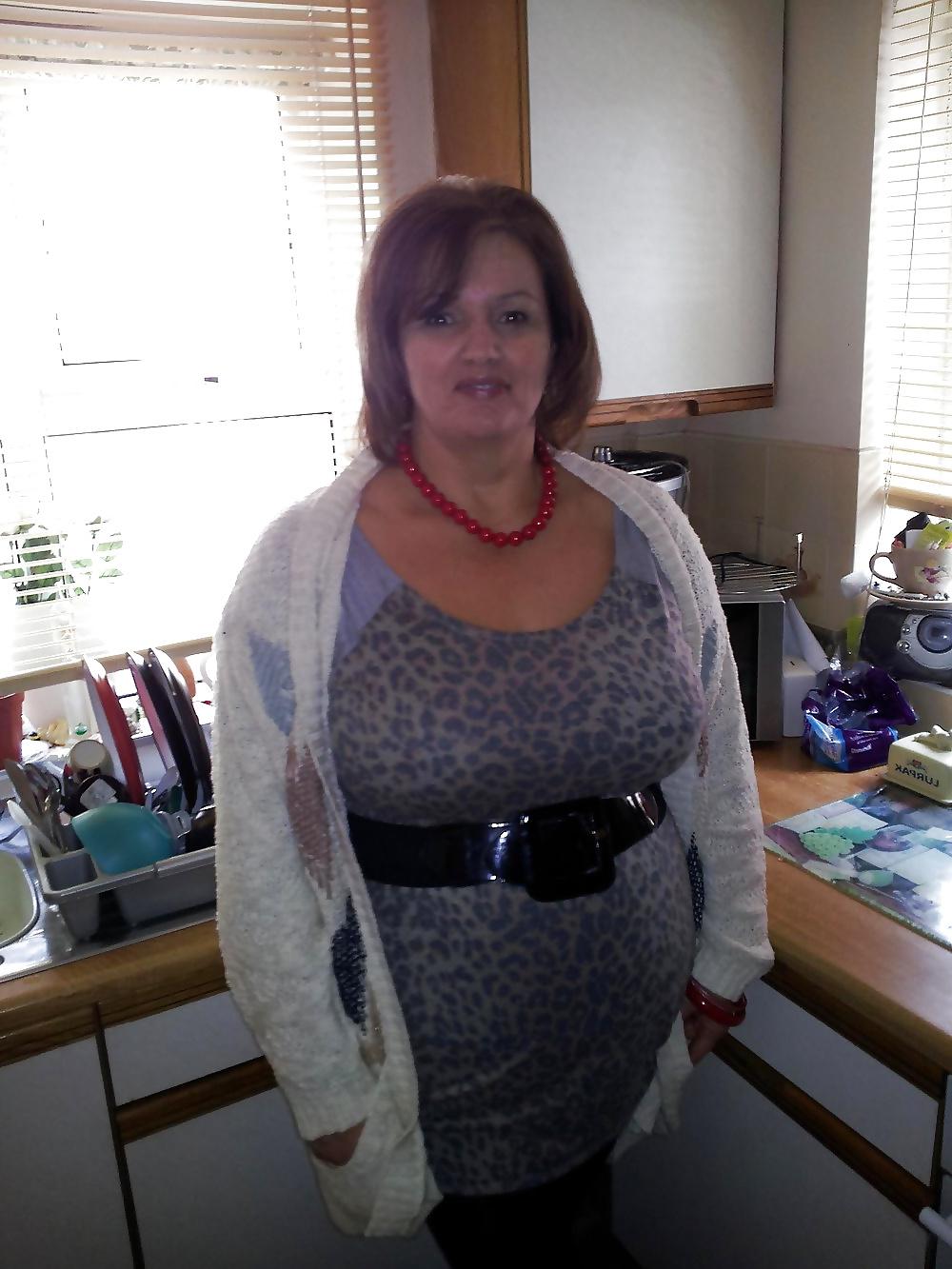 25P Sexy mature grannies! Amateur mixed!