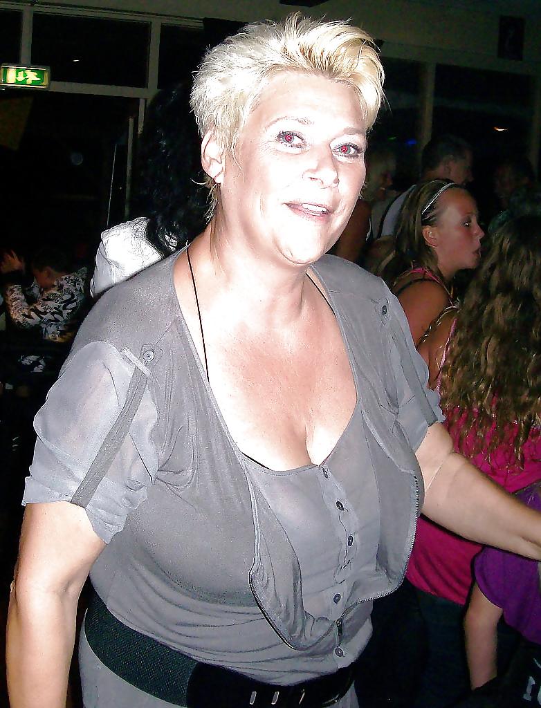 25P Sexy mature grannies! Amateur mixed!