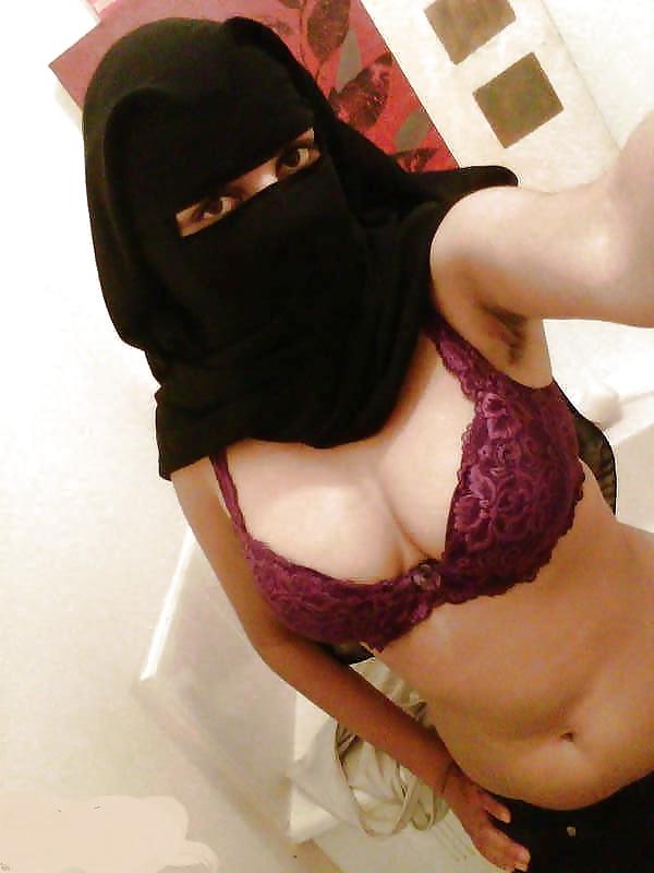 25P ARAB AMATEUR MUSLIM BEURETTE HIJAB BNAT BIG ASS vol.15
