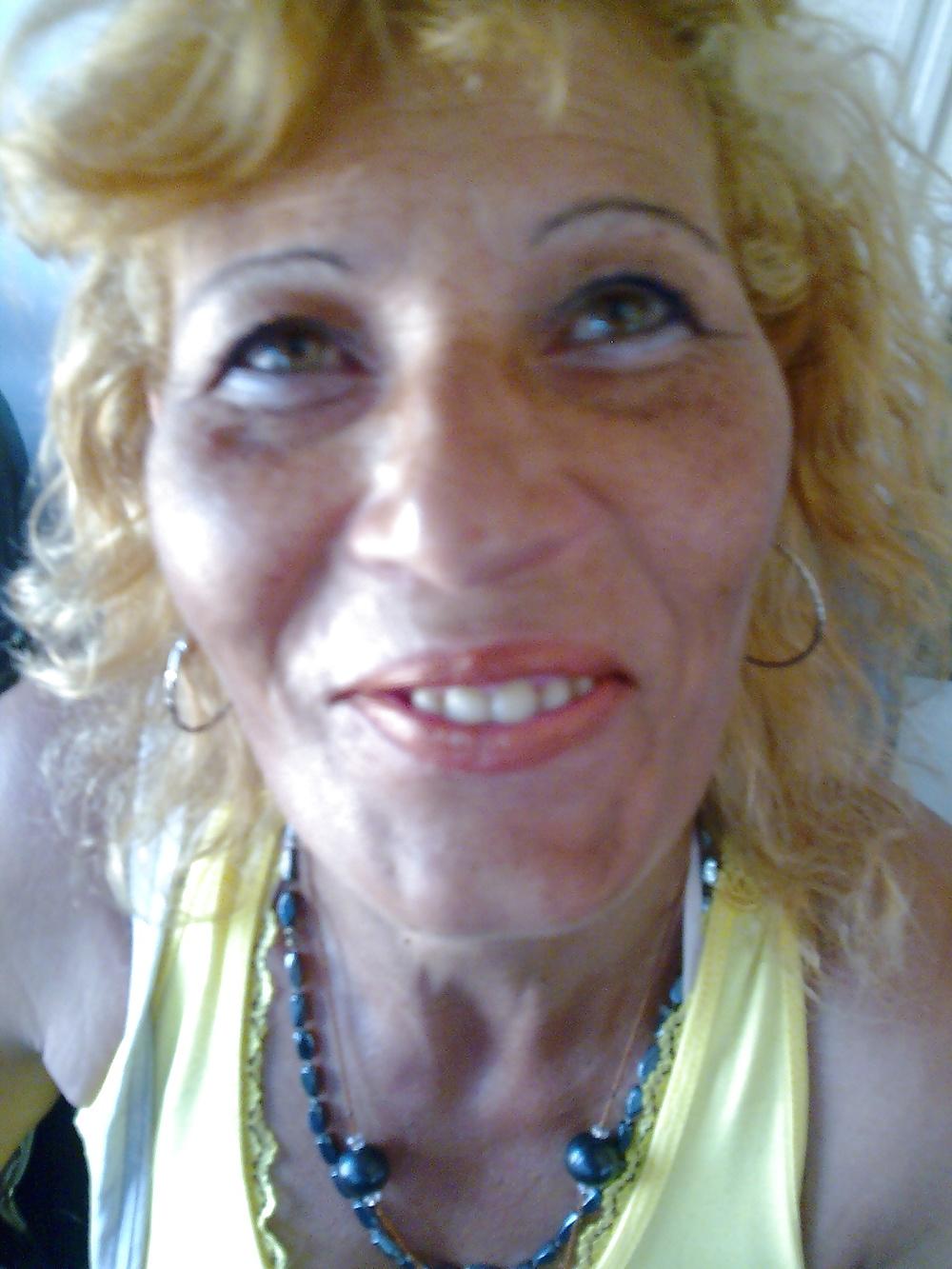 23P Alluring Granny!