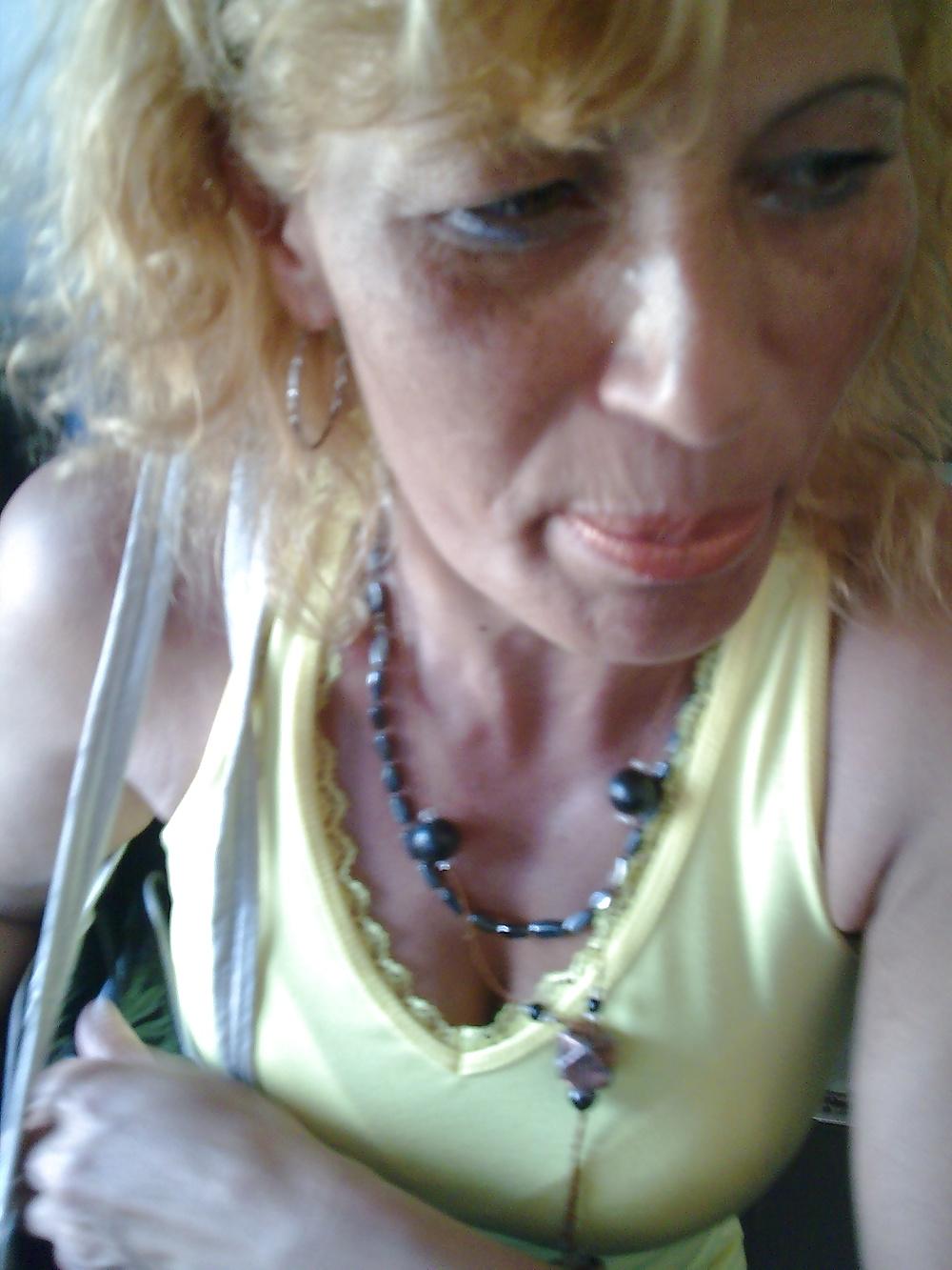 23P Alluring Granny!