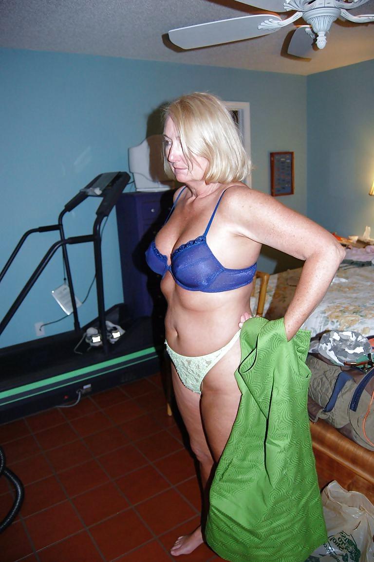 20P Mature Amateur Ladies 7