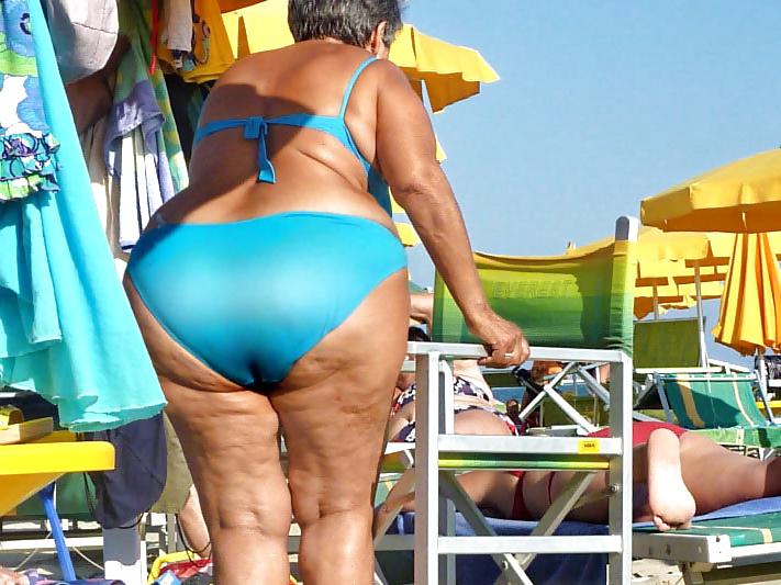 25P Grannies with Big Tits on the beach! Amateur Mixed!