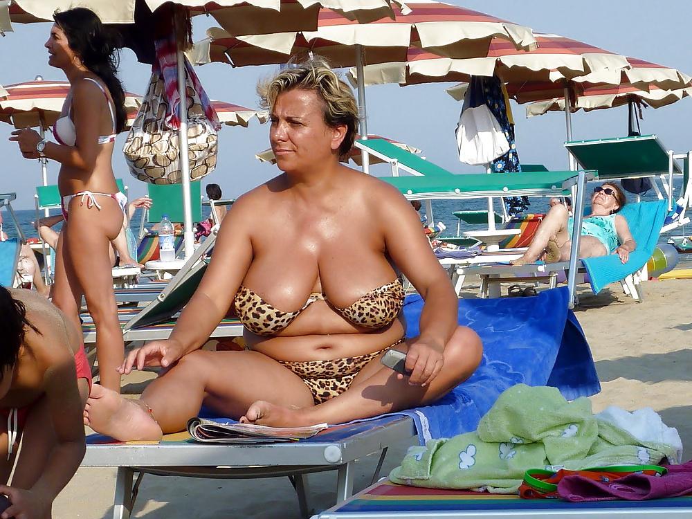 25P Grannies with Big Tits on the beach! Amateur Mixed!