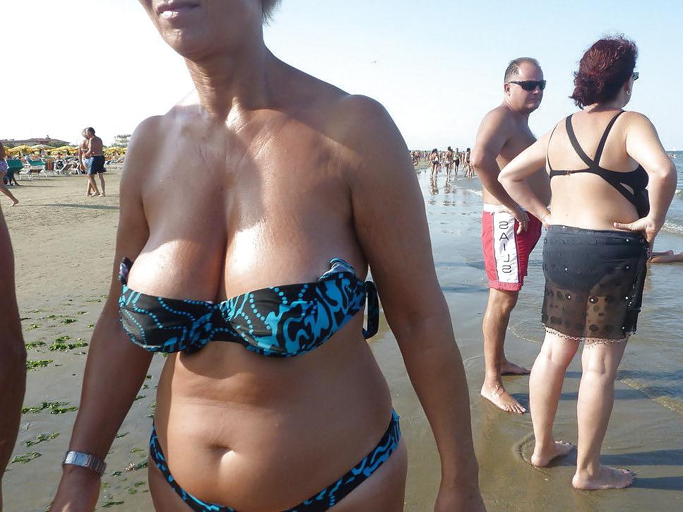 25P Grannies with Big Tits on the beach! Amateur Mixed!