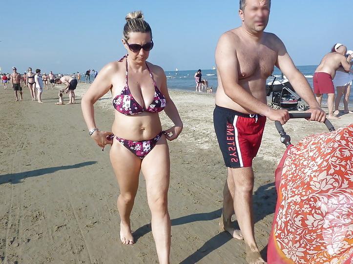 25P Grannies with Big Tits on the beach! Amateur Mixed!