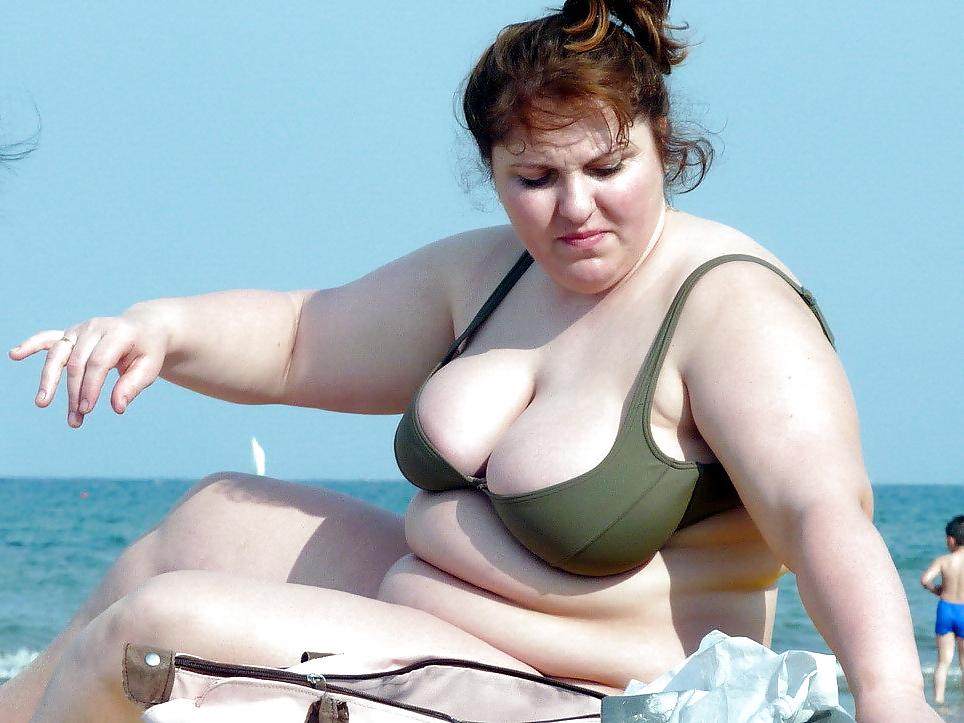 25P Grannies with Big Tits on the beach! Amateur Mixed!