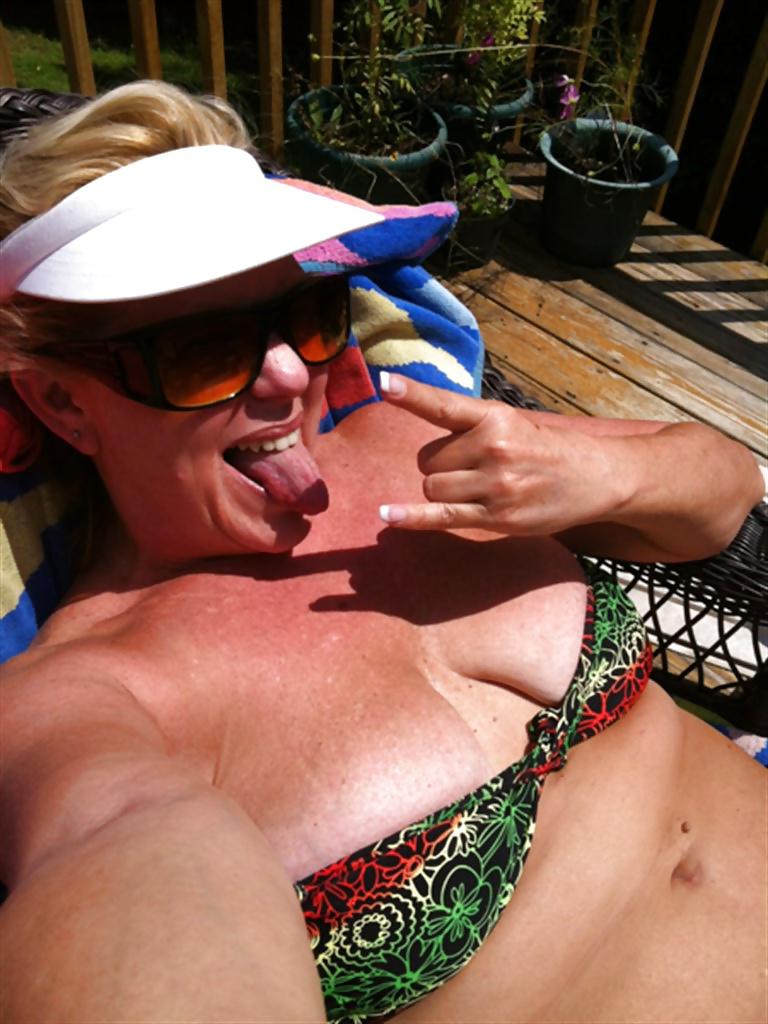 25P Alluring Granny! (53 y.o. Lisa)