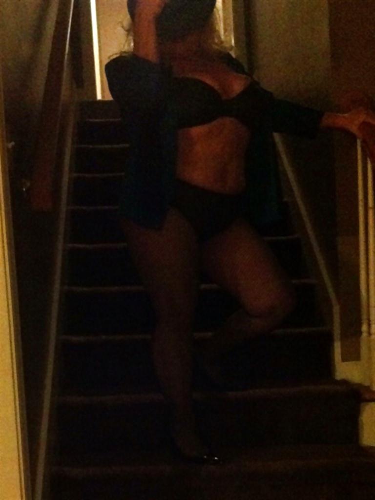25P Alluring Granny! (53 y.o. Lisa)