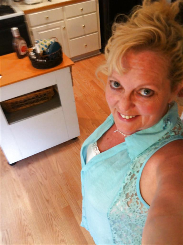 25P Alluring Granny! (53 y.o. Lisa)