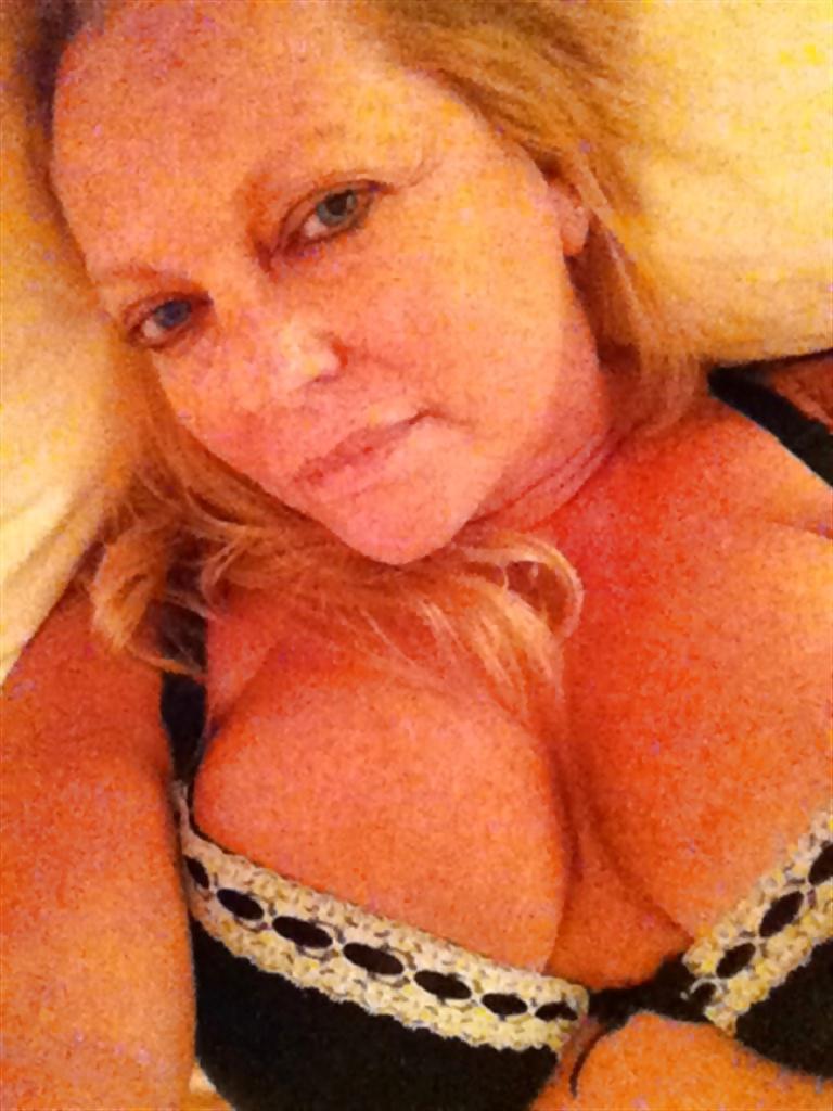 25P Alluring Granny! (53 y.o. Lisa)