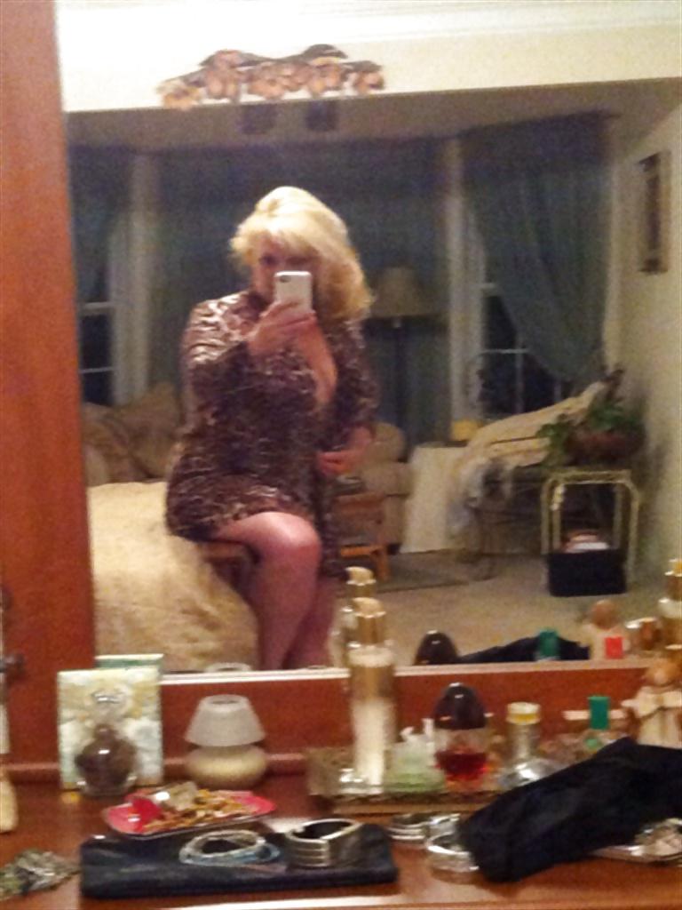 25P Alluring Granny! (53 y.o. Lisa)