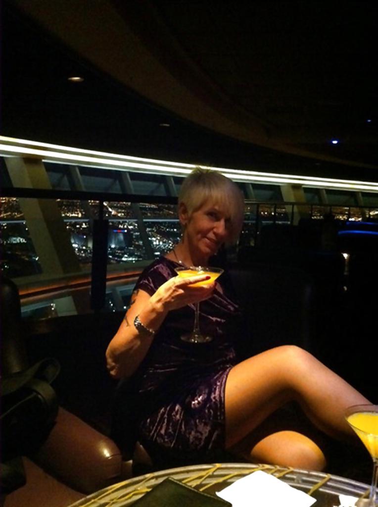 9P Alluring Granny! (57 y.o. Suzanne)