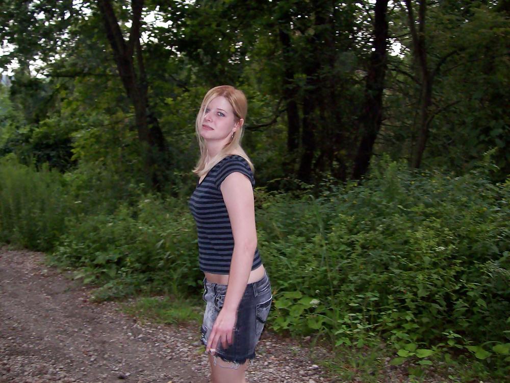 25P Amateur Teen Future Whore SeT - (SiMoN1988)