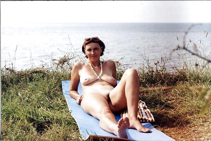 25P Sexy Granny! Amateur!