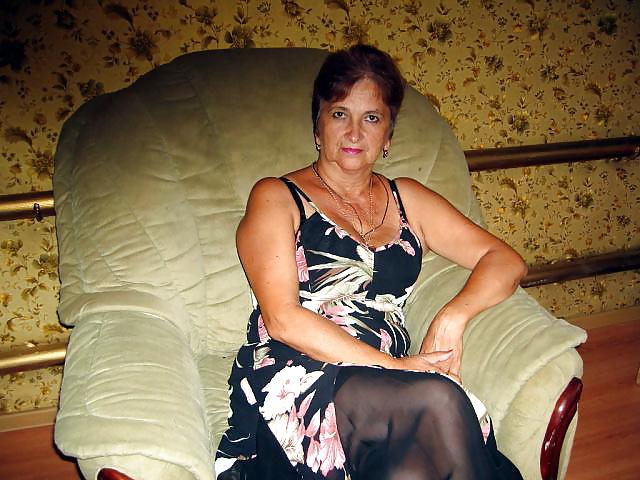 25P Russian mature women! Amateur! 