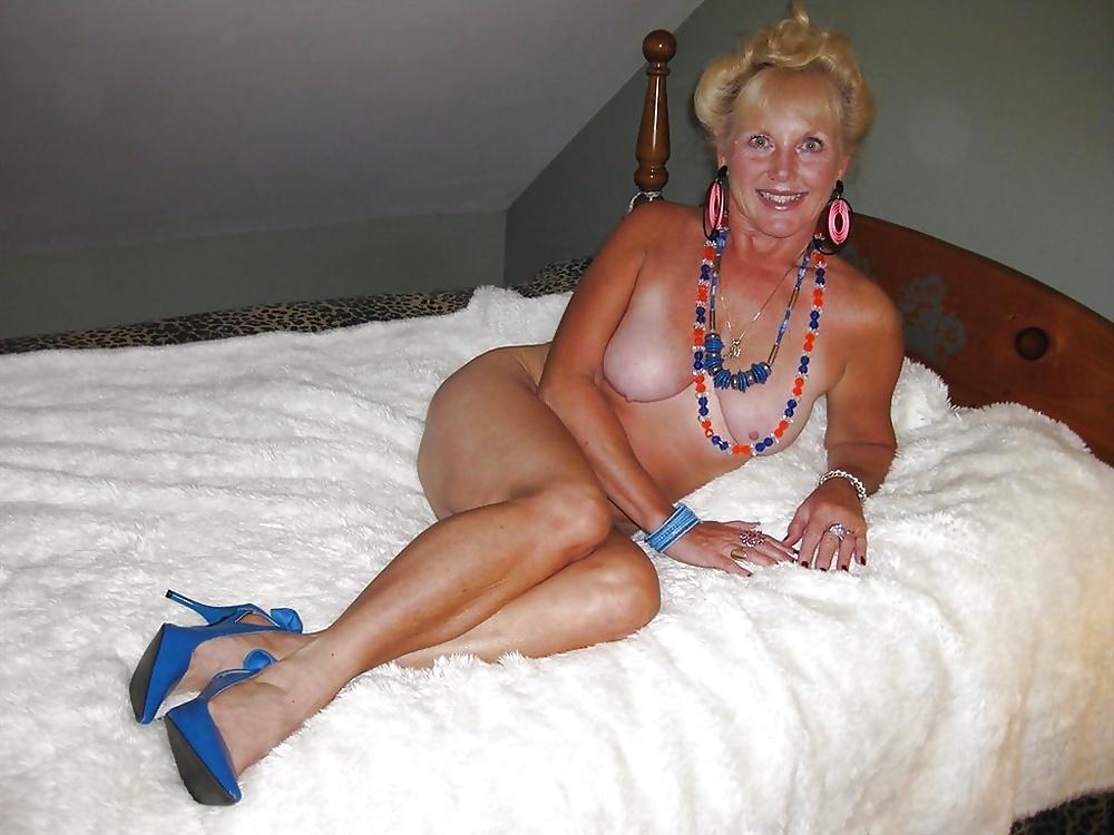4P Alluring Granny!