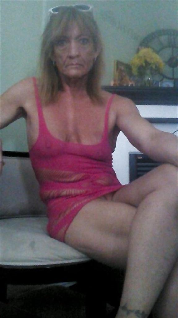 25P Alluring Granny! (53 y.o. Zoe)